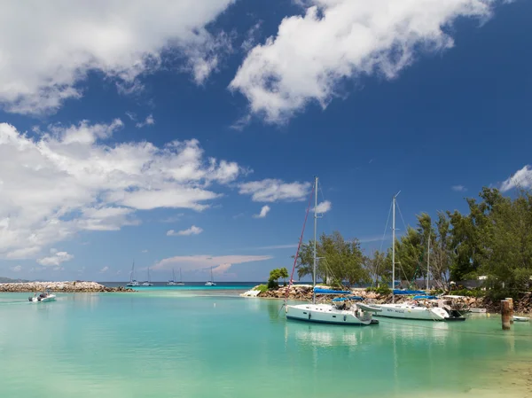 Porto sulla bellissima isola di La Digue, Seychelles — Foto Stock