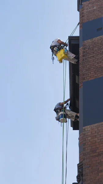 People working climbers — Stock Photo, Image