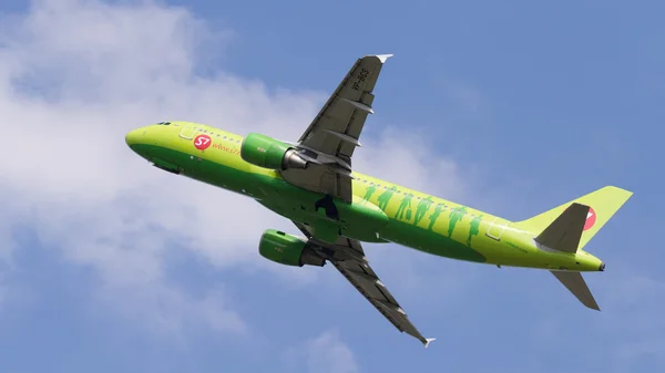 Airbus A320-214 S7 Airlines — Foto Stock