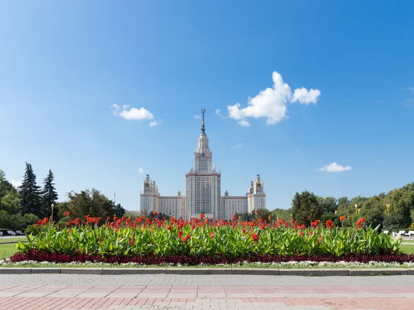 莫斯科大学莫斯科麻雀山上 — 图库照片