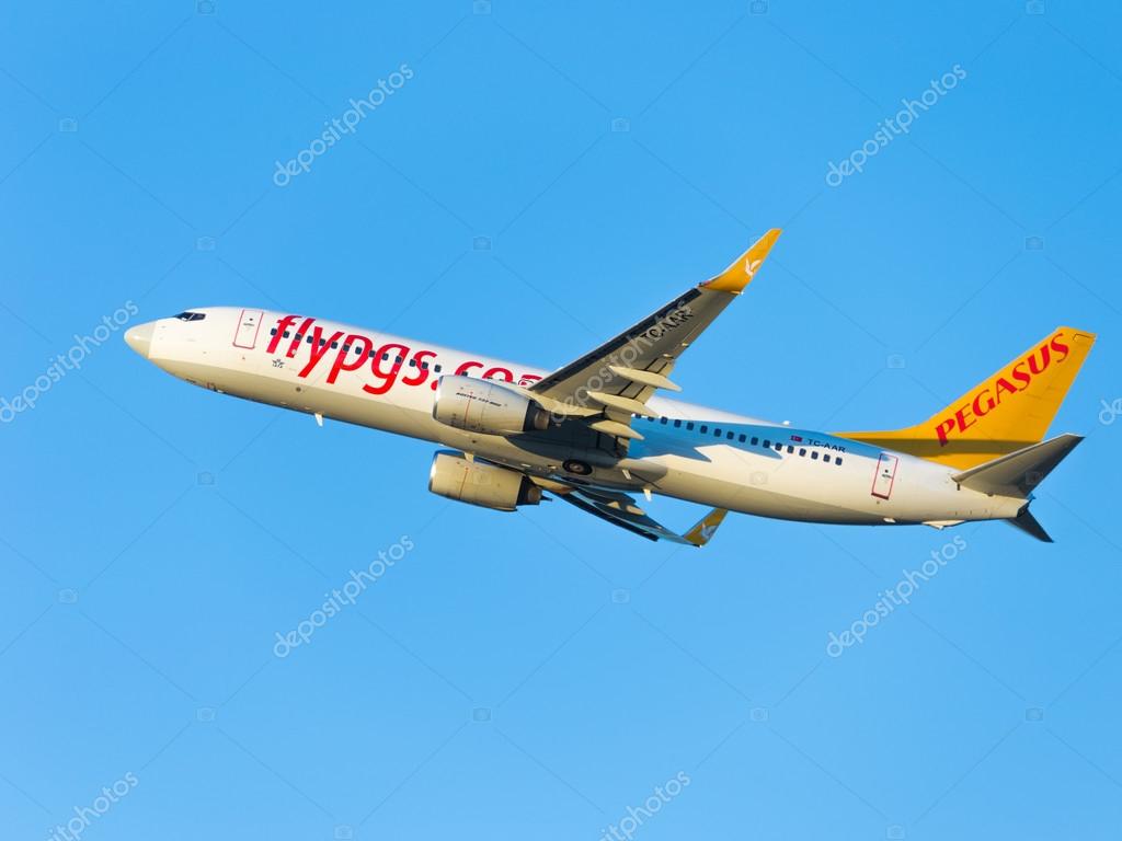 Boeing 737-86N (W) Pegasus Airlines — Stock Editorial Photo