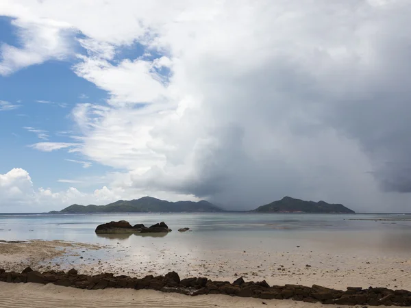 Frente a la tormenta — Foto de Stock