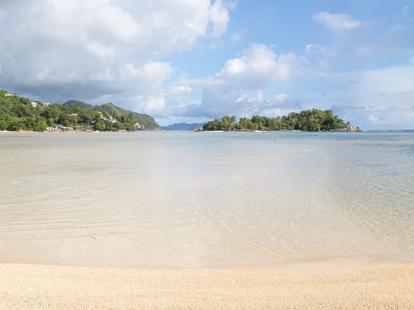 Islandin la distancia — Foto de Stock