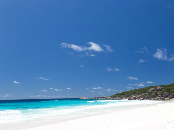 Playa Anse Lazio con arena blanca — Foto de Stock