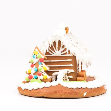 buz sarkıtları ile ev