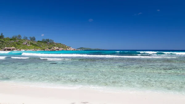 Svårt att nå stranden Coconut Beach — Stockfoto