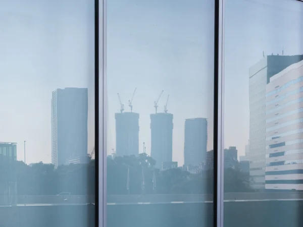 Weerspiegeling van de stad — Stockfoto