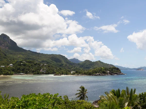 Beau paysage marin aux Seychelles — Photo