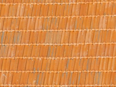 Kırmızı kiremit çatı