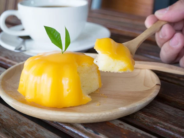 Orange cake and coffee in morning — Stock Photo, Image