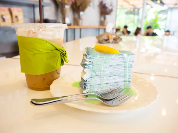 Café gelado com limão assadeira bolo crape limão — Fotografia de Stock