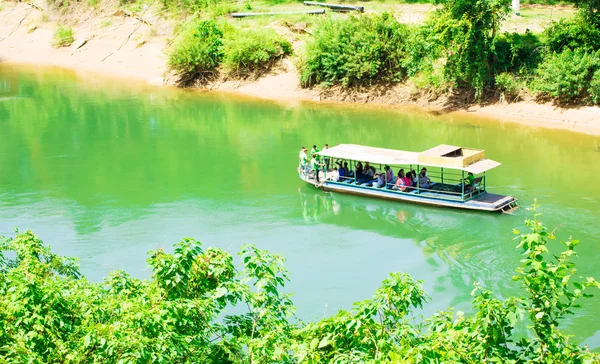 Blick auf den Fluss kwai. Kanchanaburi von Thailand. — Stockfoto