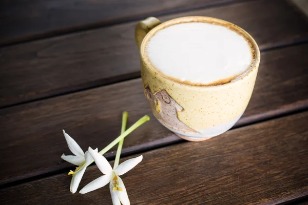 Een kop hete koffie — Stockfoto