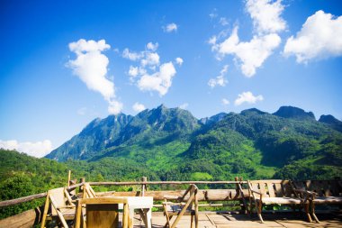 Doğal yüksek dağ manzarası