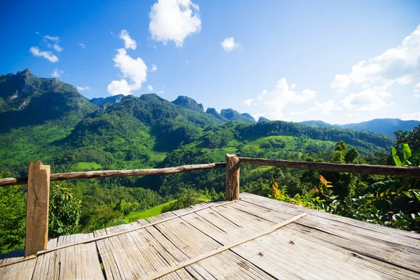 Naturliga bergsutsikt på Chiangmai, Thailand — Stockfoto