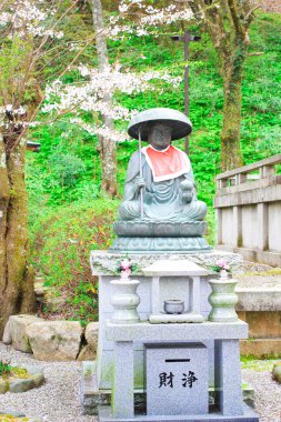 Nara 'daki eski tapınakta bahar mevsimi,' Hasedera '