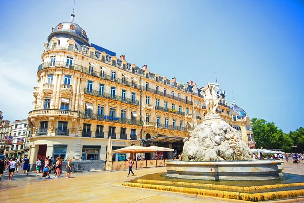 Mimari ve Place de la Comedie, Montpellier Çeşmesi — Stok fotoğraf