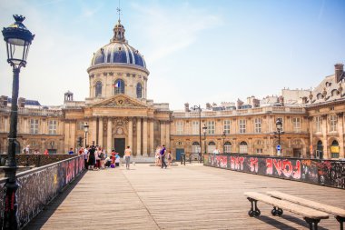 Köprü (Pont Des Arts aşıkların)