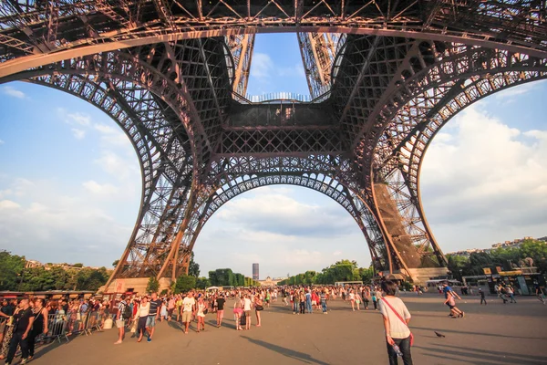 Torre Eiffel en París — Foto de Stock