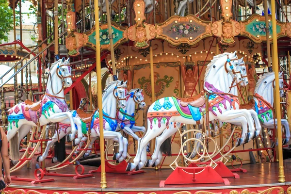 Carousel near the Palais des Papes in Avignon — Stock Photo, Image