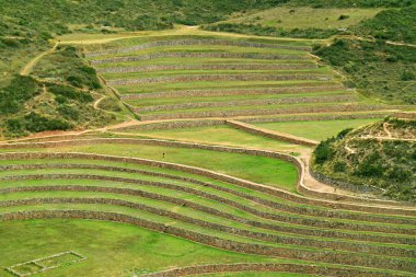 Peru 'nun Cusco Bölgesi' nin uzak kırsalında yer alan Moray 'in İnka Tarımsal Harabeleri