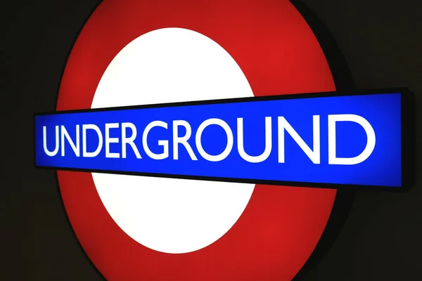 Világító Dekoratív Underground Sign Black Háttér — Stock Fotó
