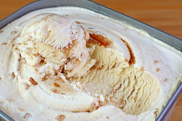 Closeup Mouthwatering Texture Salted Caramel Macadamia Nut Ice Cream — Stock Photo, Image