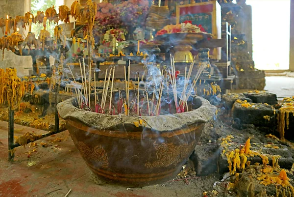 Basin Burning Incense Sticks Offerings Old Buddhist Temple Thailand — Stock Photo, Image