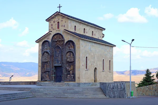 Malý Kostel Nachází Vrcholu Kopce Ext Památníku Kroniky Gruzie Tbilisi — Stock fotografie