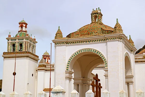 Bela Fachada Basílica Nossa Senhora Copacabana Cidade Copacabana Costa Lago — Fotografia de Stock