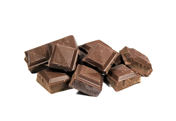 Primer Plano Cubos Chocolate Negro Aislado Sobre Fondo Blanco — Foto de Stock