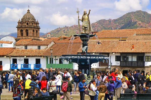 Plaza Armas Cuscu Fontánou Pachacuti Císař Říše Inků Peru Jižní — Stock fotografie