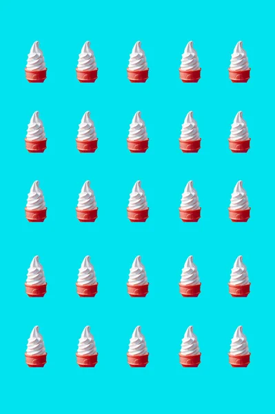 Pop Art Seamless Milk Soft Serve Sorvete Rosa Cones Pattern — Fotografia de Stock