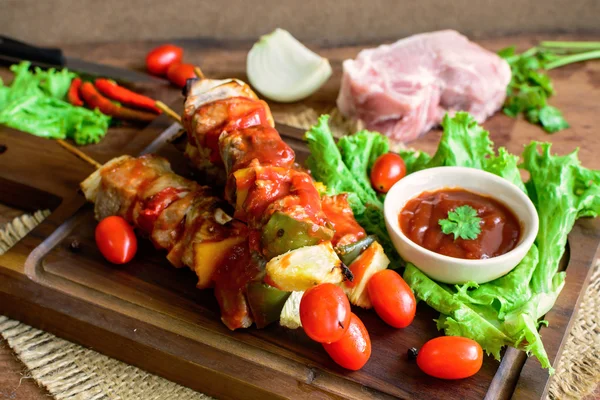 Izgara domuz Barbekü sos ile