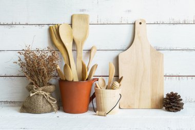 Mutfak mutfak aletleri bir raf