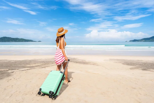 Young Woman Traveler Luggage Relaxing Enjoying Beautiful Tropical Sand Beach — Stock Photo, Image