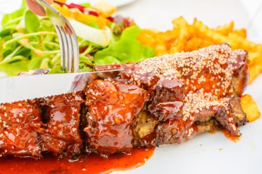 ızgara domuz yedek kaburga