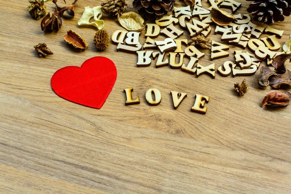 Деревянное слово "Любовь " — стоковое фото