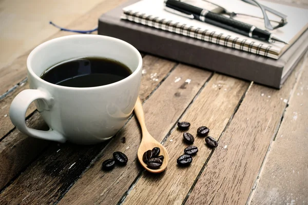 Taza de café y frijoles —  Fotos de Stock