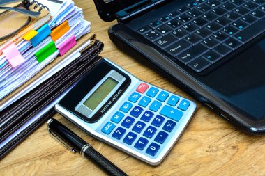 klasörleri ve belgeleri yığını