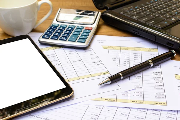 Administratiekantoor business financiële boekhouding berekenen — Stockfoto