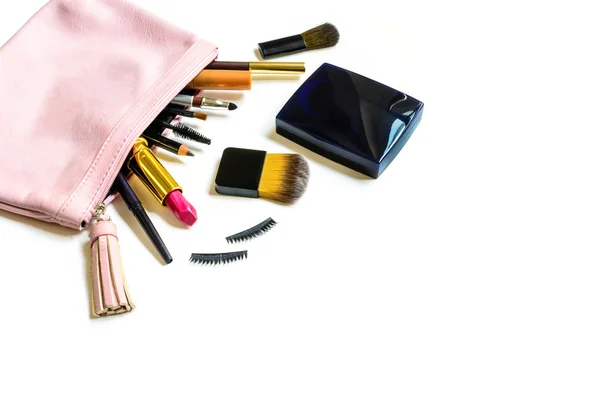 Borsa make up con cosmetici isolati — Foto Stock