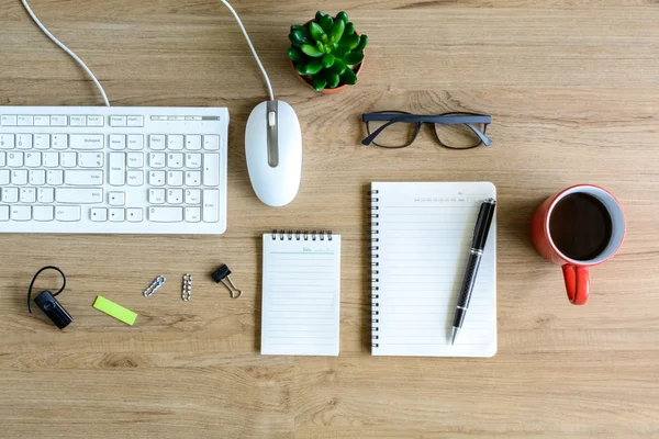 Office supply and Cup of coffee on desk — Stock Photo, Image