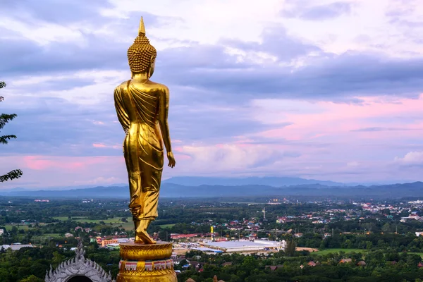 Wat Phra That Kao Noi с прекрасным небом — стоковое фото