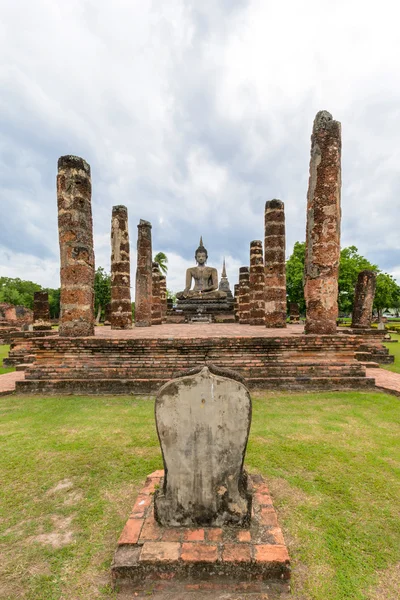 Parcul istoric Sukhothai, orașul vechi al Thailandei la Sukohthai — Fotografie, imagine de stoc