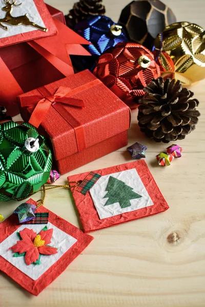 Red gift box on wooden background, Christmas concept — Stock Photo, Image