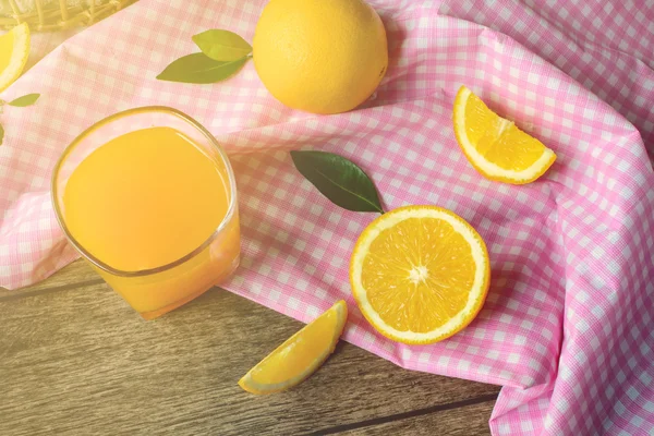 Glass of Freshly squeezed orange juice — Stock Photo, Image