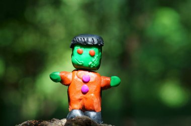 Plastikçiden komik Frankenstein. Canavar heykeli. Cadılar Bayramı.