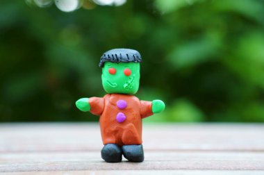 Plastikçiden komik Frankenstein. Canavar heykeli. Cadılar Bayramı.