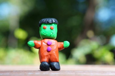 Plastikçiden komik Frankenstein. Canavar heykeli. Cadılar Bayramı.